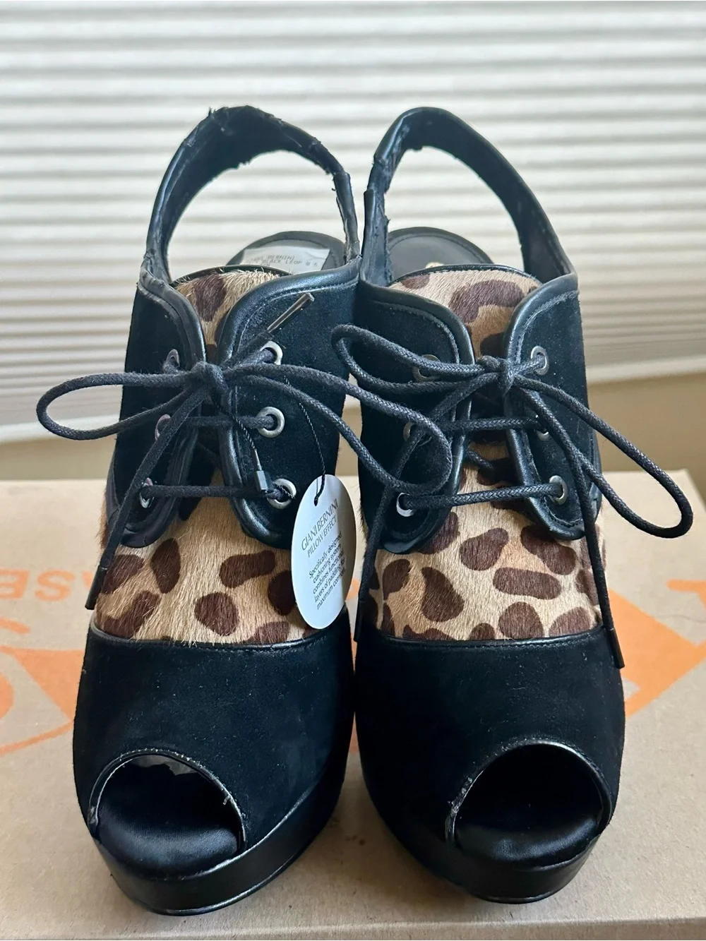 Giani Bernini elegant black